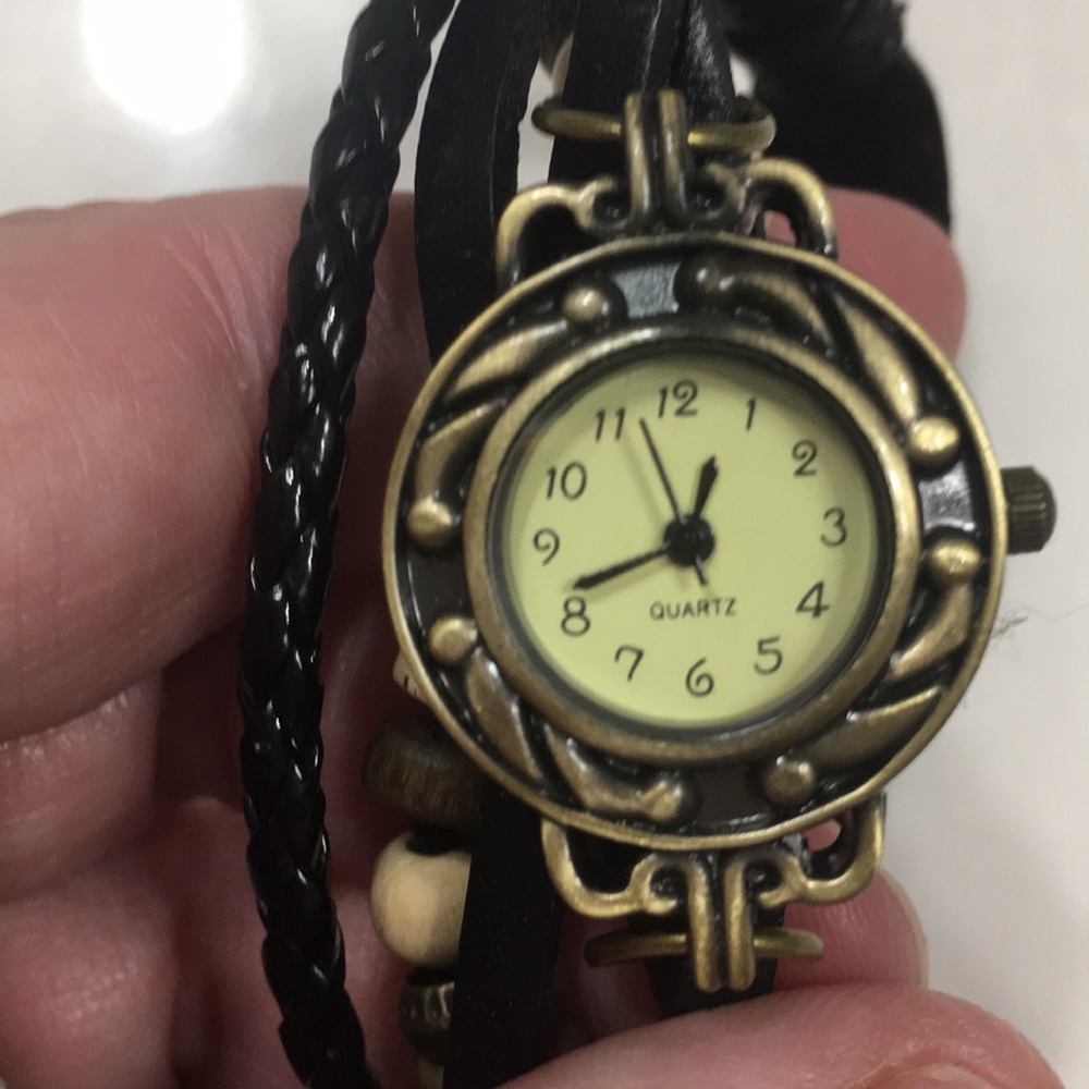 Watch - Picture 3 of 4